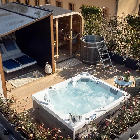 Aparthotel Na Klenici 4*