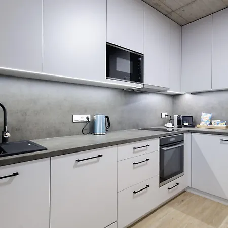 Na Klenici 公寓式酒店 4*